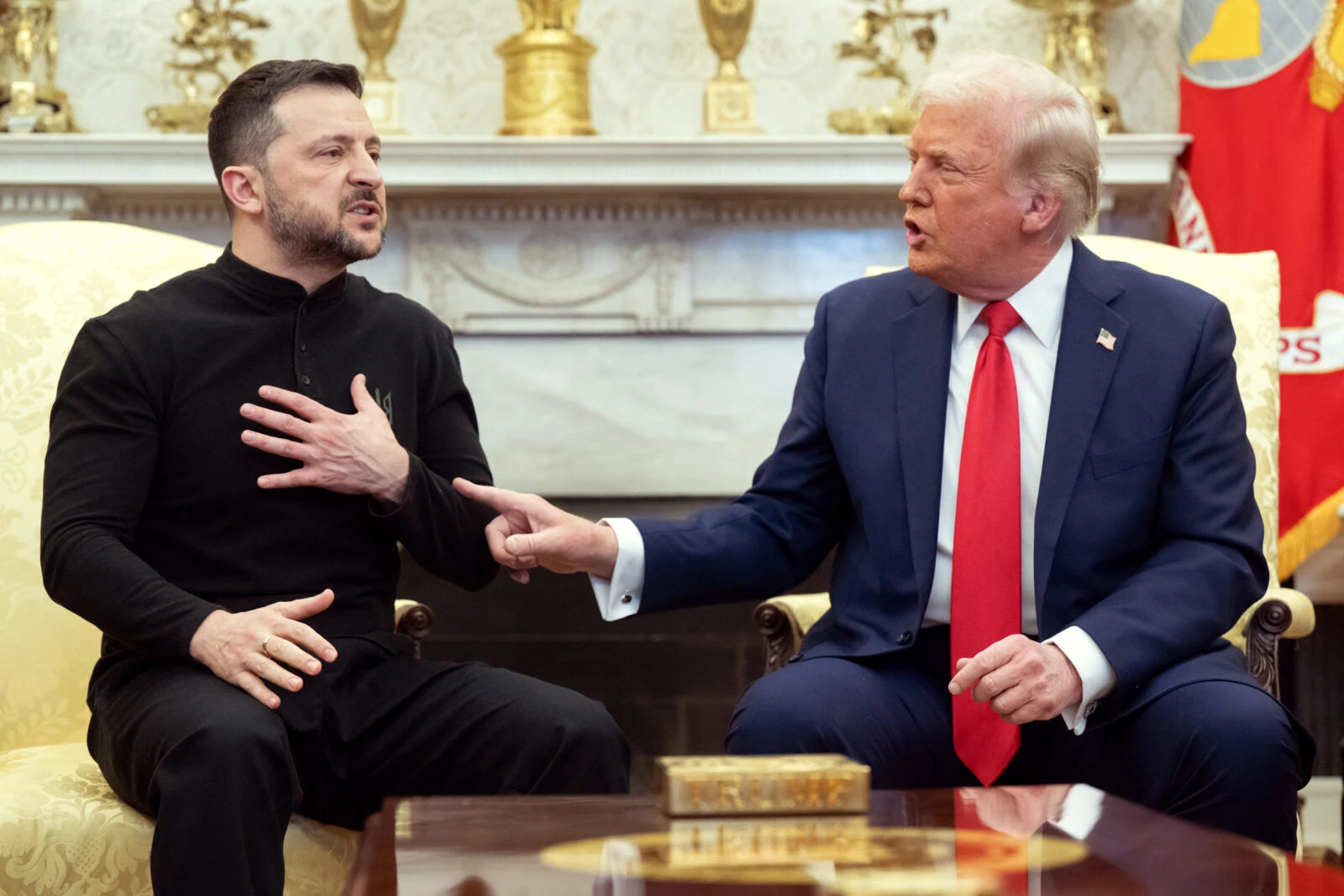 Photo shows U.S. President Donald Trump and Ukraine's President Volodymyr Zelenskyy.