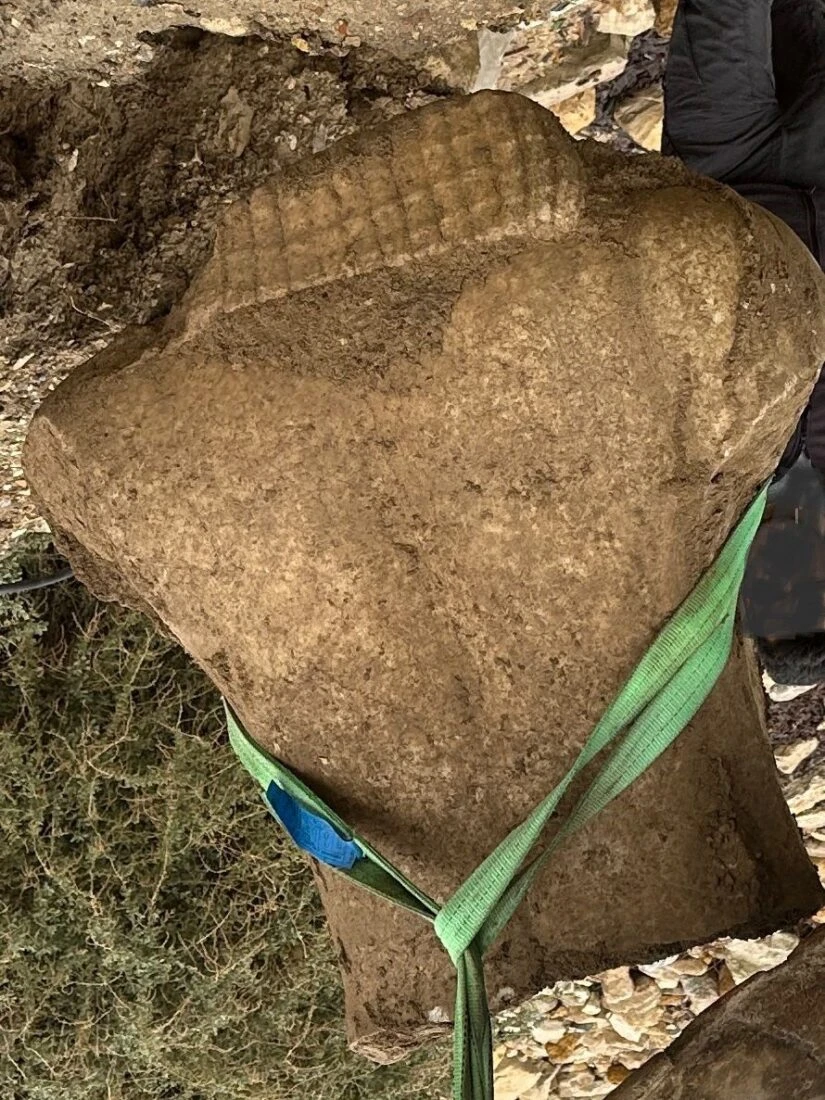 A fragment of an Archaic Kouros statue, a young male figure, discovered in Kuşadası, Aydın, eroded by the waves on February 13, 2025.