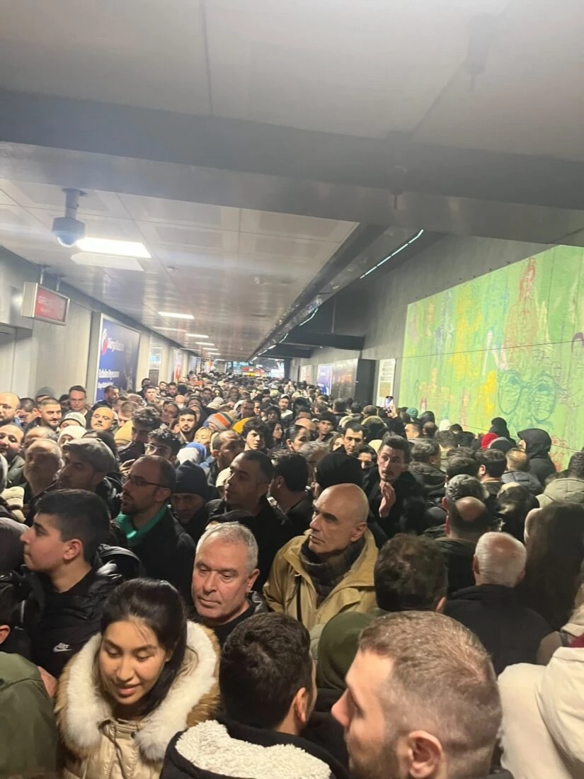 Photo shows crowd in underground metro station