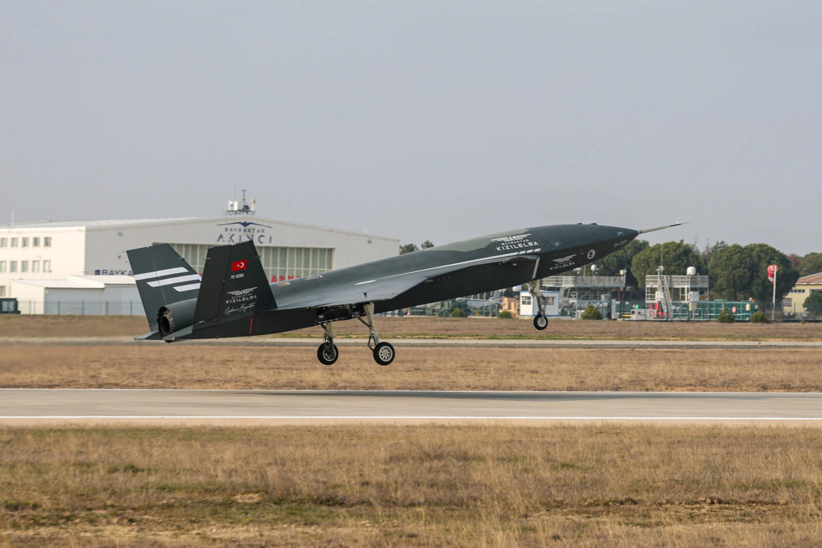 Bayraktar Kizilelma unmanned fighter jet