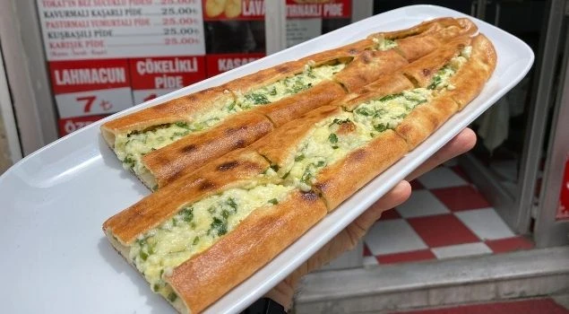 Traditional pita with cokelek cheese at Tarihi Tokat Pidecisi. (Photo via Tripadvisor)