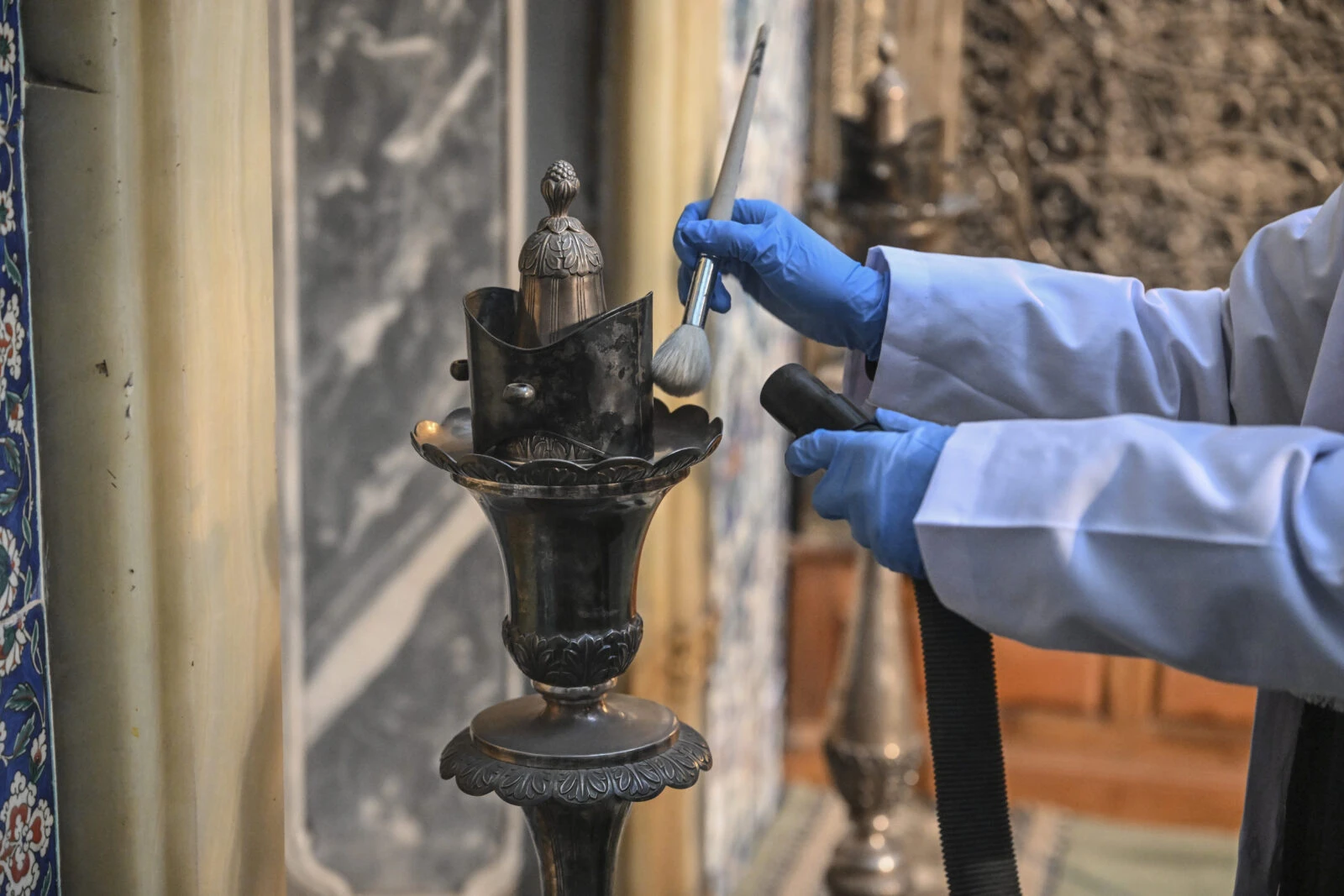 Sacred Relics Chamber in the Enderun Courtyard of Topkapi Palace being prepared for Ramadan, Istanbul, Turkey