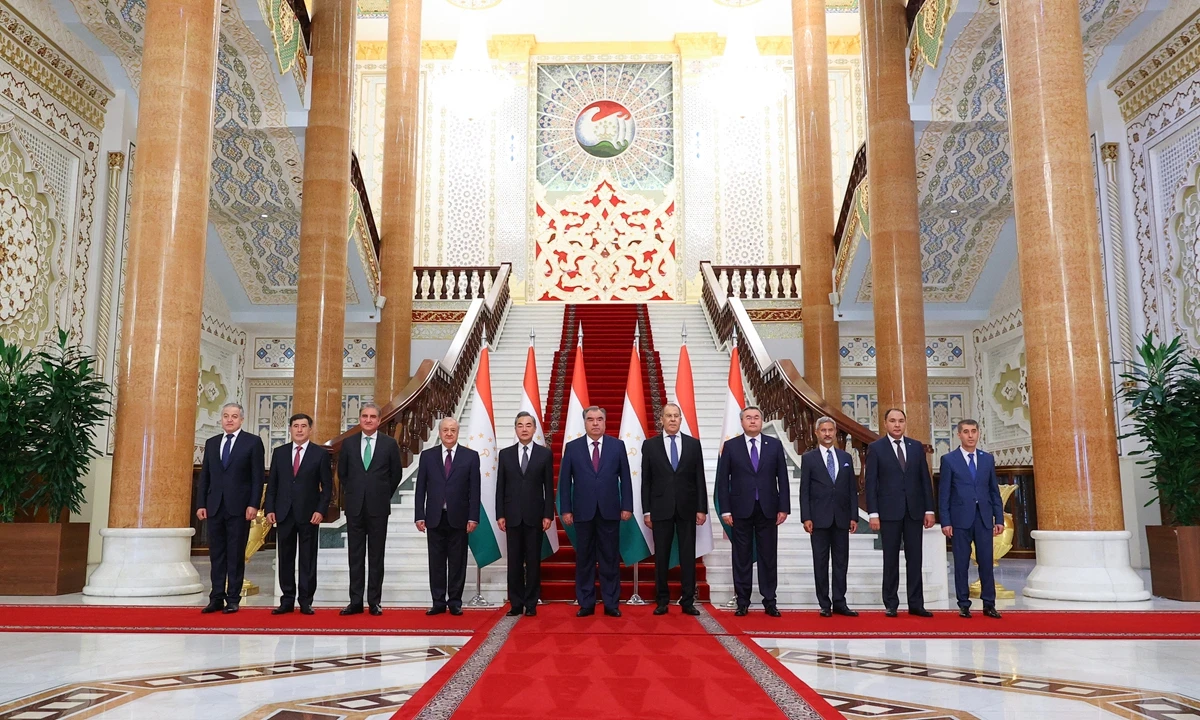 Kyrgyzstan, Tajikistan sign historic border agreement, ending decades-long dispute