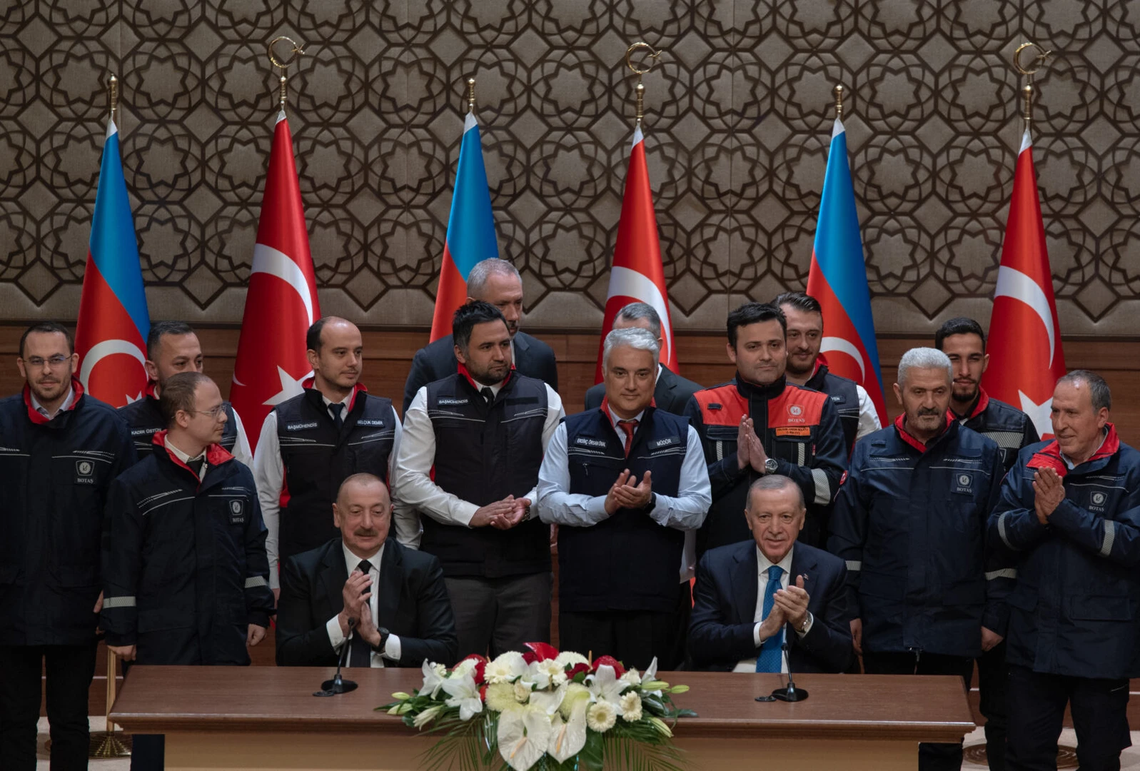 Photo shows President Recep Tayyip Erdogan (R) and Azerbaijani President Ilham Aliyev (L).