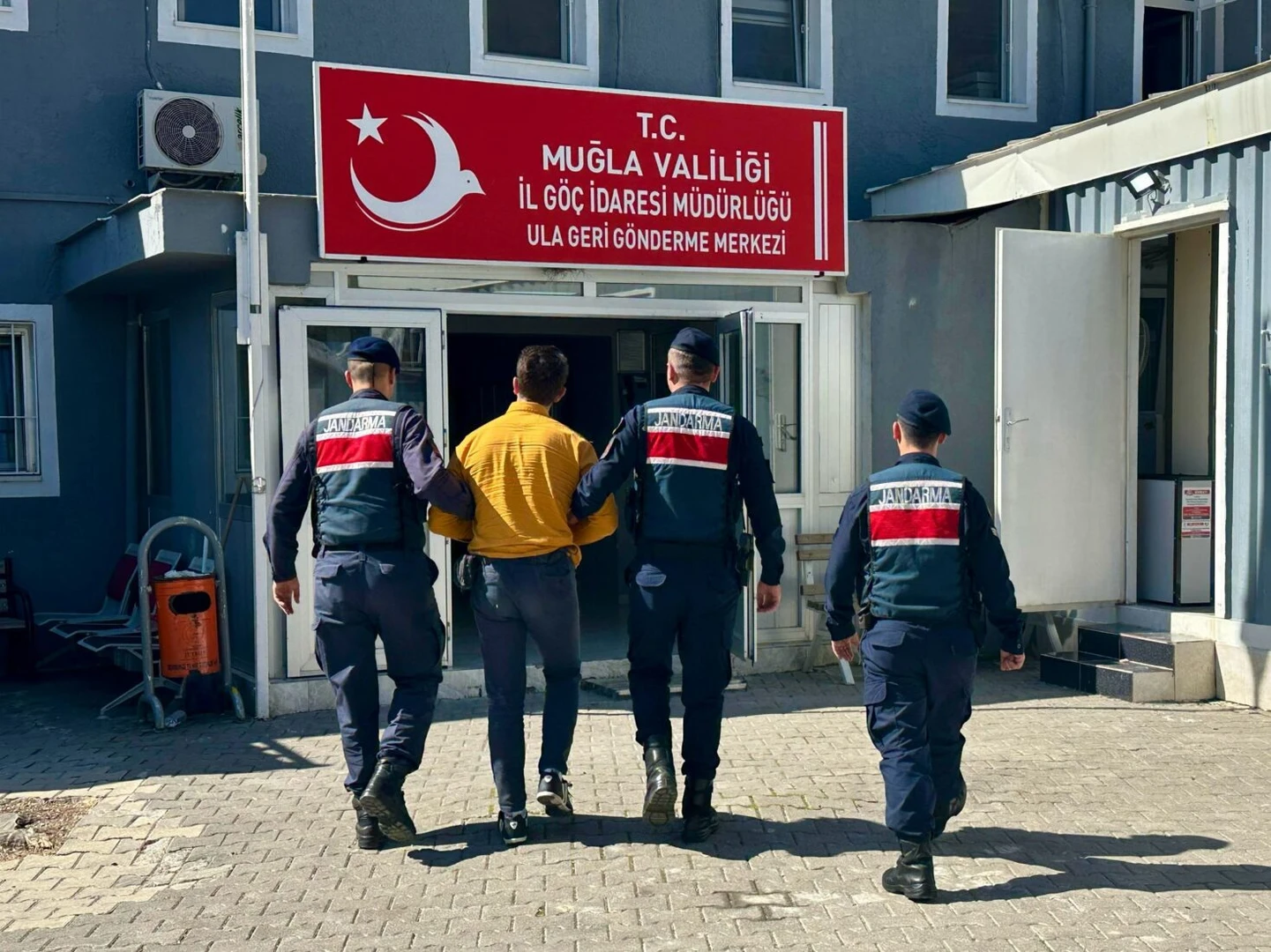 Interpol fugitive arrested in Türkiye's Izmir on drug trafficking charges