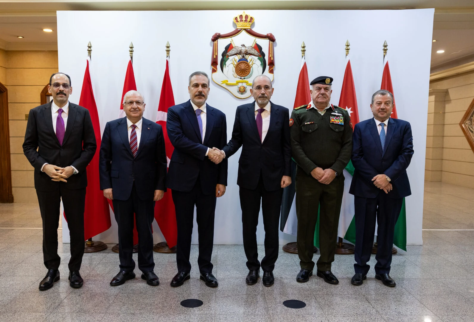 Türkiye attends five-nation security summit in Amman