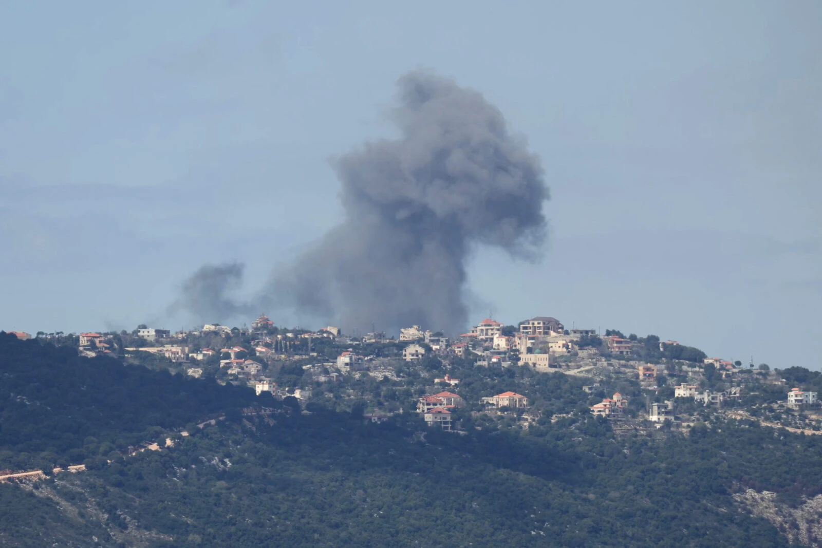 UNIFIL warns of renewed violence as Israeli strikes kill at least 2 in southern Lebanon