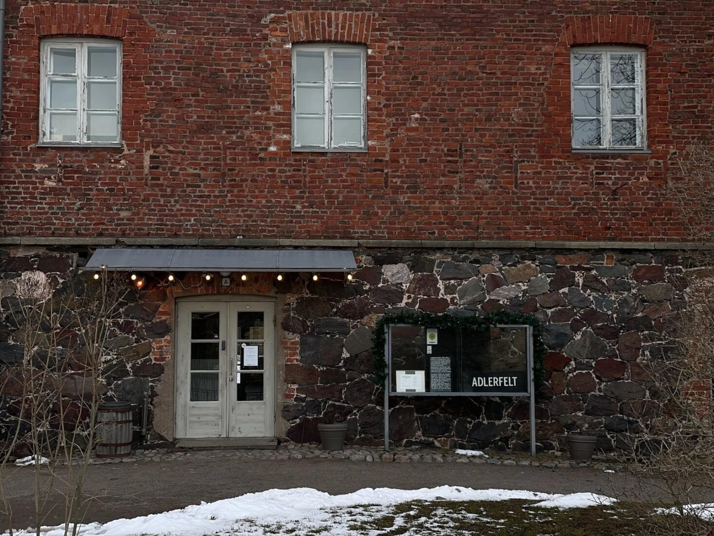 A small shop on Suomenlinna Island, offering local crafts and souvenirs.