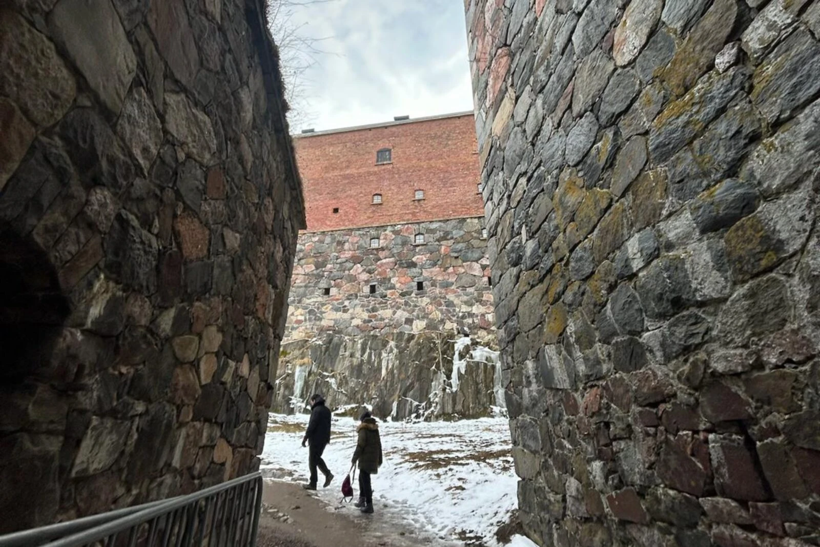 Suomenlinna: Finnish island where only soldiers and a lucky few can live