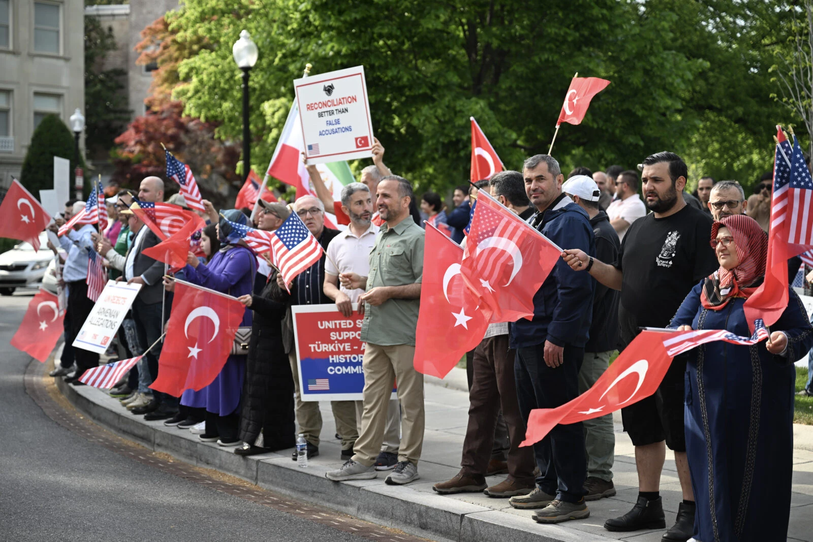 Turkish Americans protest Armenia's 1915 claims in Washington 3 Turkish Americans protest Armenia's 1915 claims in Washington
